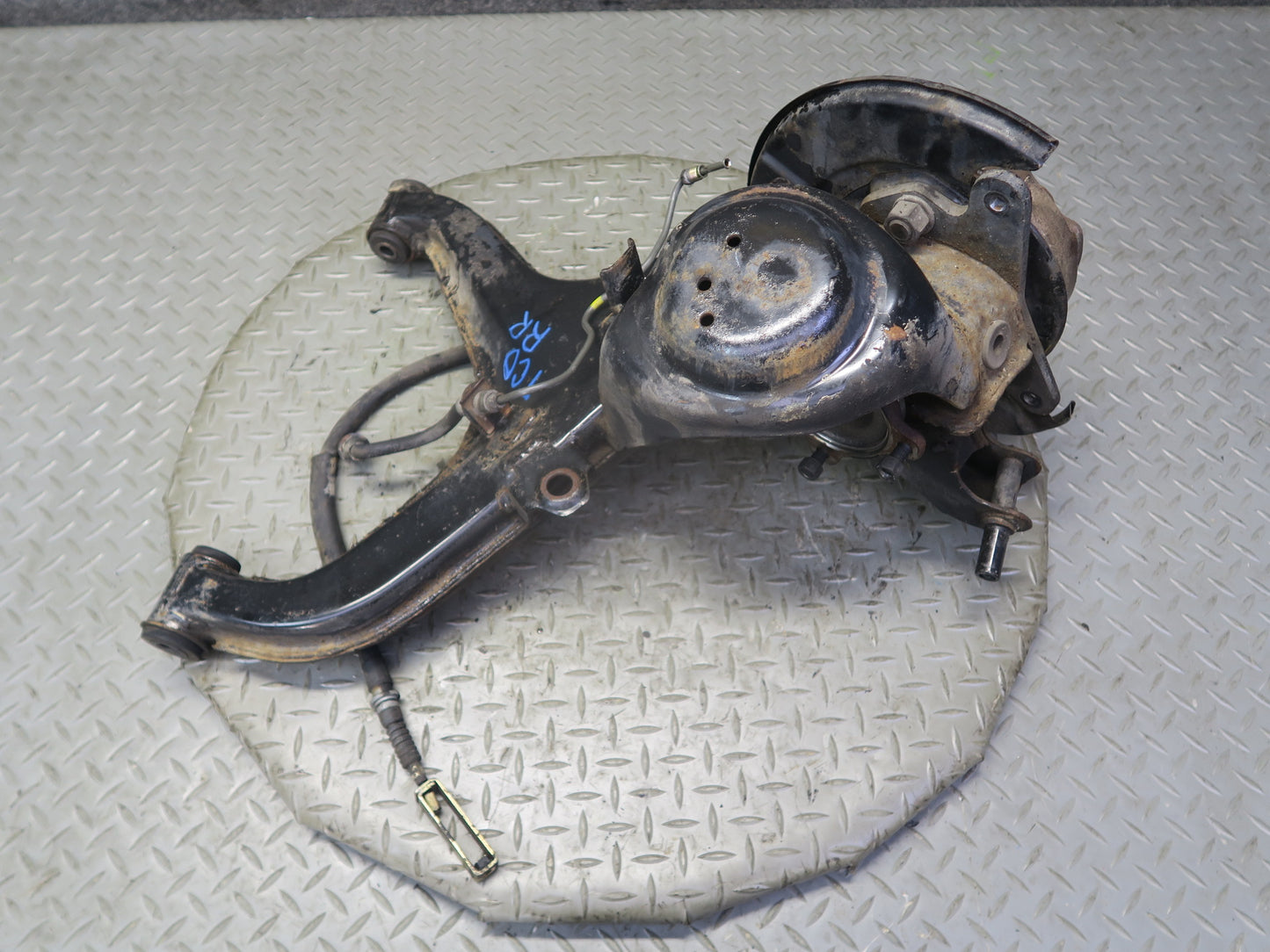 84-88 Toyota Cressida MX73 Rear Right Trailing Arm Wheel Hub Spindle Knuckle OEM
