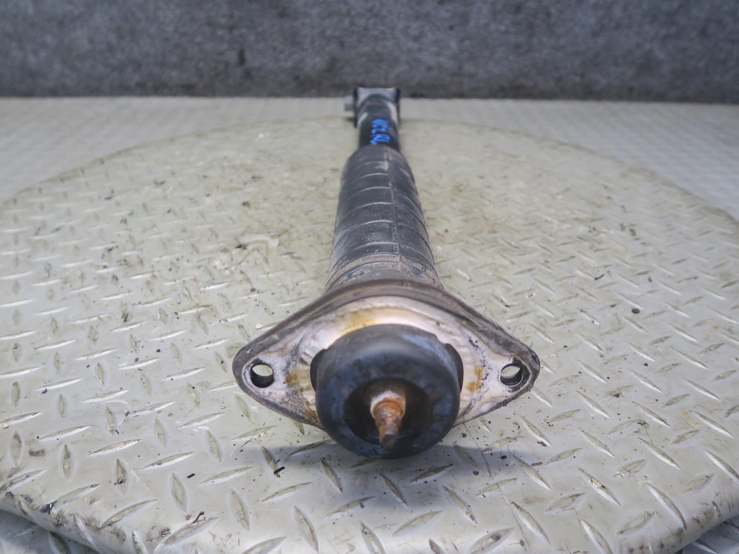 09-14 Nissan Z34 370Z Set of 2 Rear Left & Right Strut Shock Absorber OEM