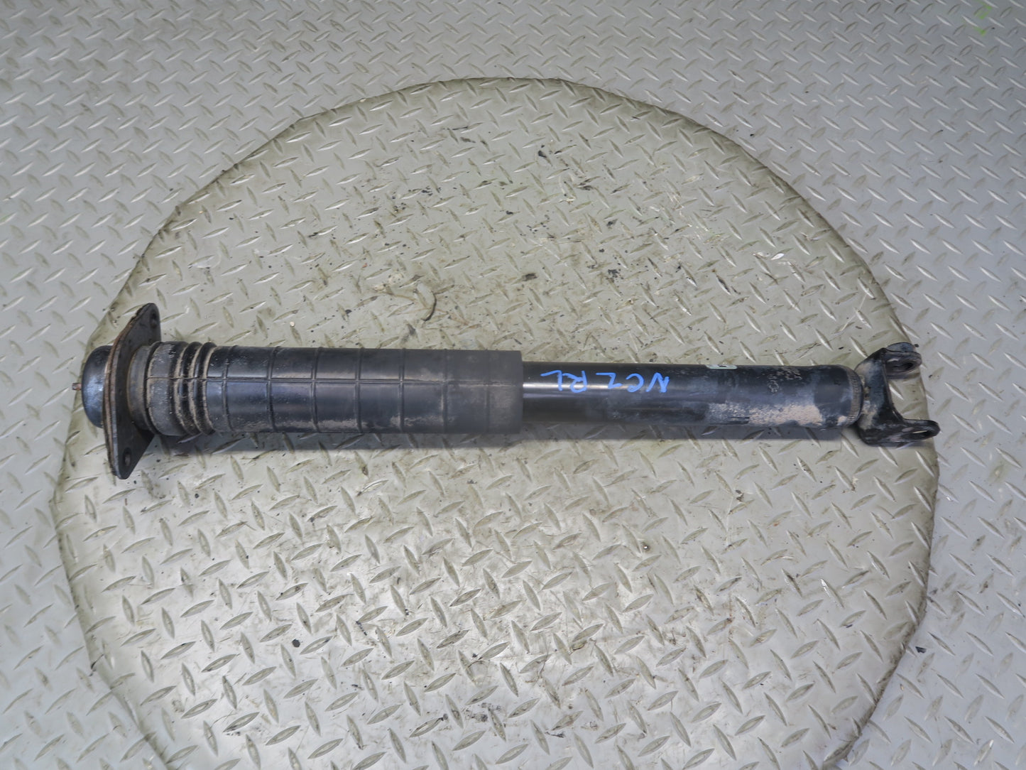 09-14 Nissan Z34 370Z Set of 2 Rear Left & Right Strut Shock Absorber OEM
