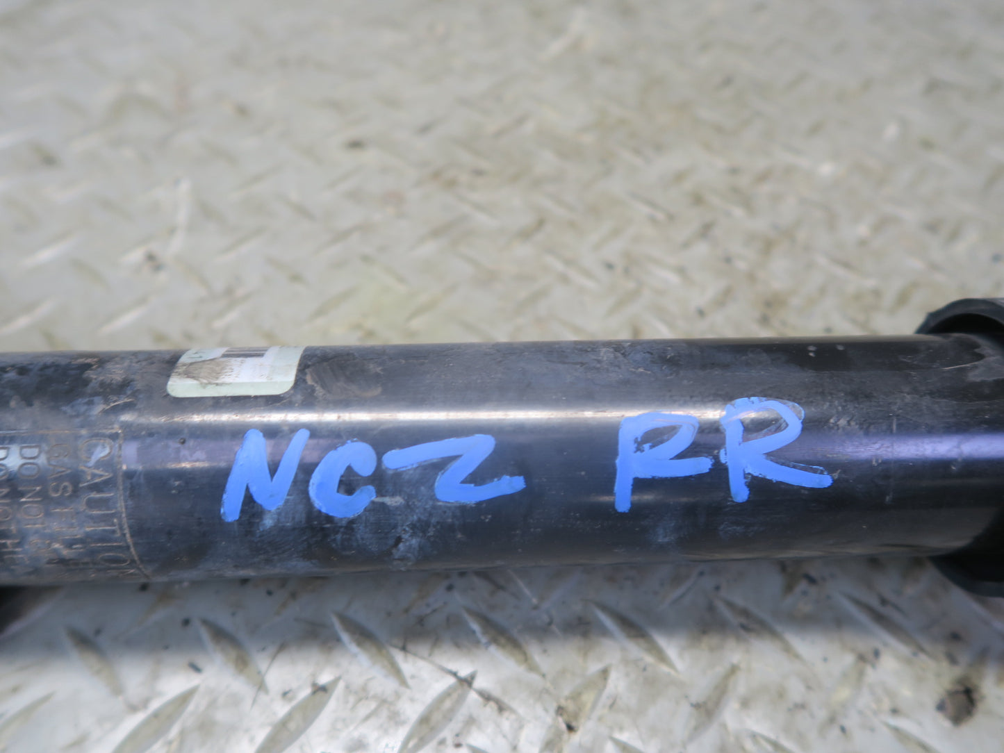 09-14 Nissan Z34 370Z Set of 2 Rear Left & Right Strut Shock Absorber OEM
