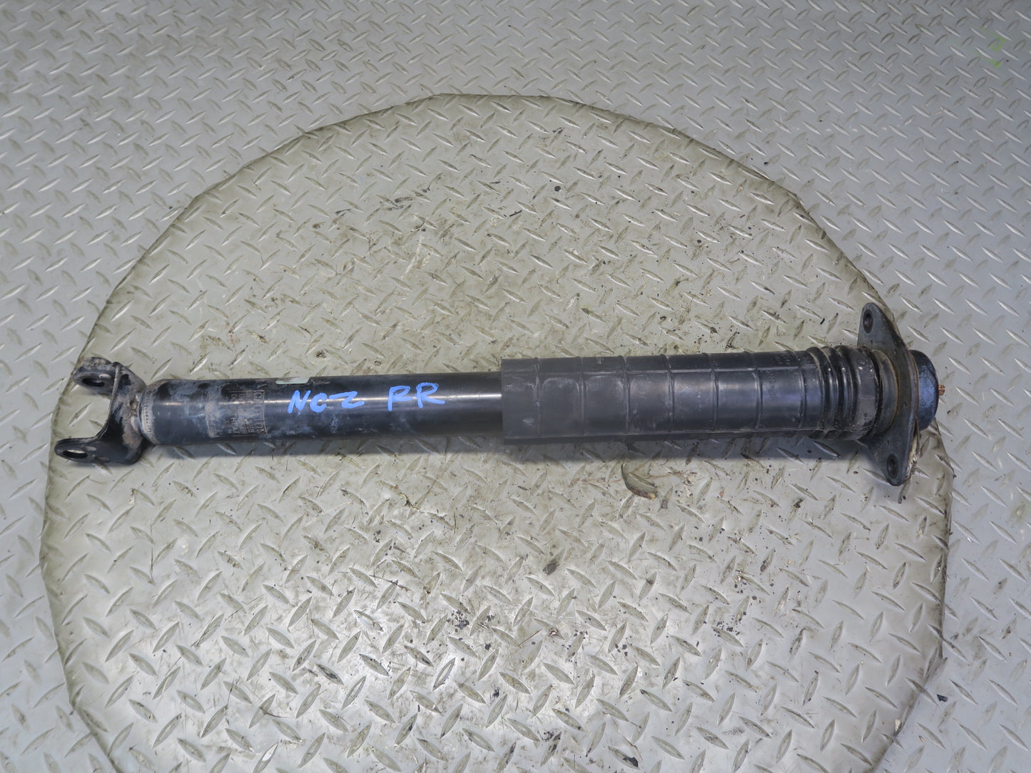 09-14 Nissan Z34 370Z Set of 2 Rear Left & Right Strut Shock Absorber OEM
