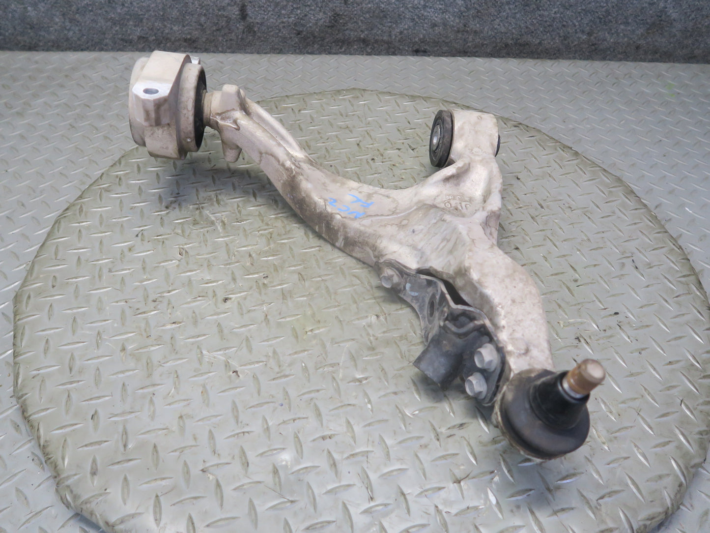 09-20 Nissan Z34 370Z Set of 2 Front Left Upper & Lower Control Arm OEM
