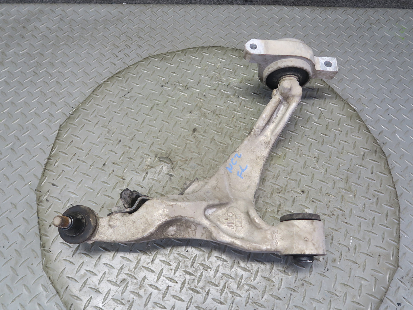 09-20 Nissan Z34 370Z Set of 2 Front Left Upper & Lower Control Arm OEM