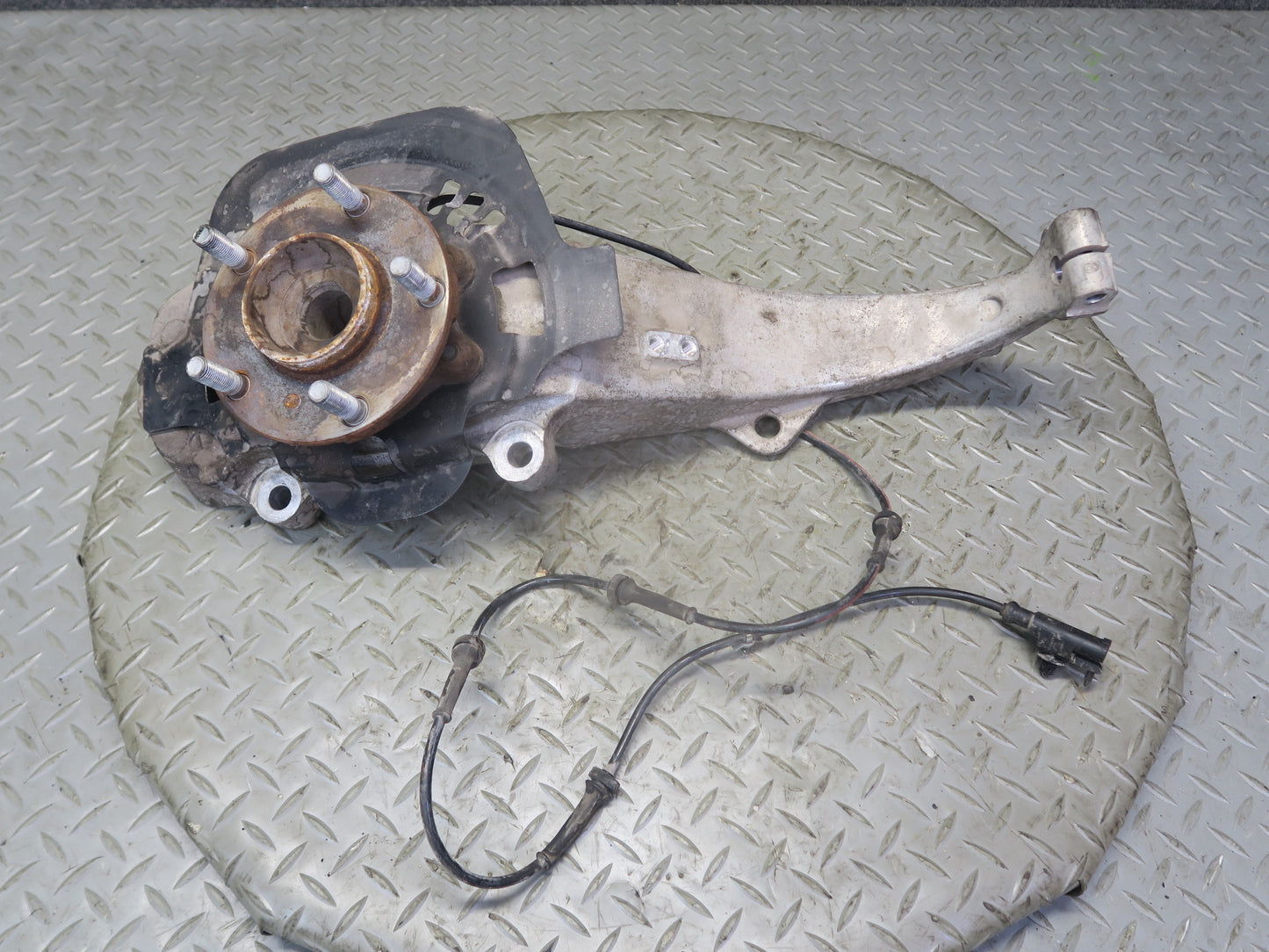 09-10 Nissan Z34 370Z Front Right Spindle Knuckle Wheel Hub Bearing OEM
