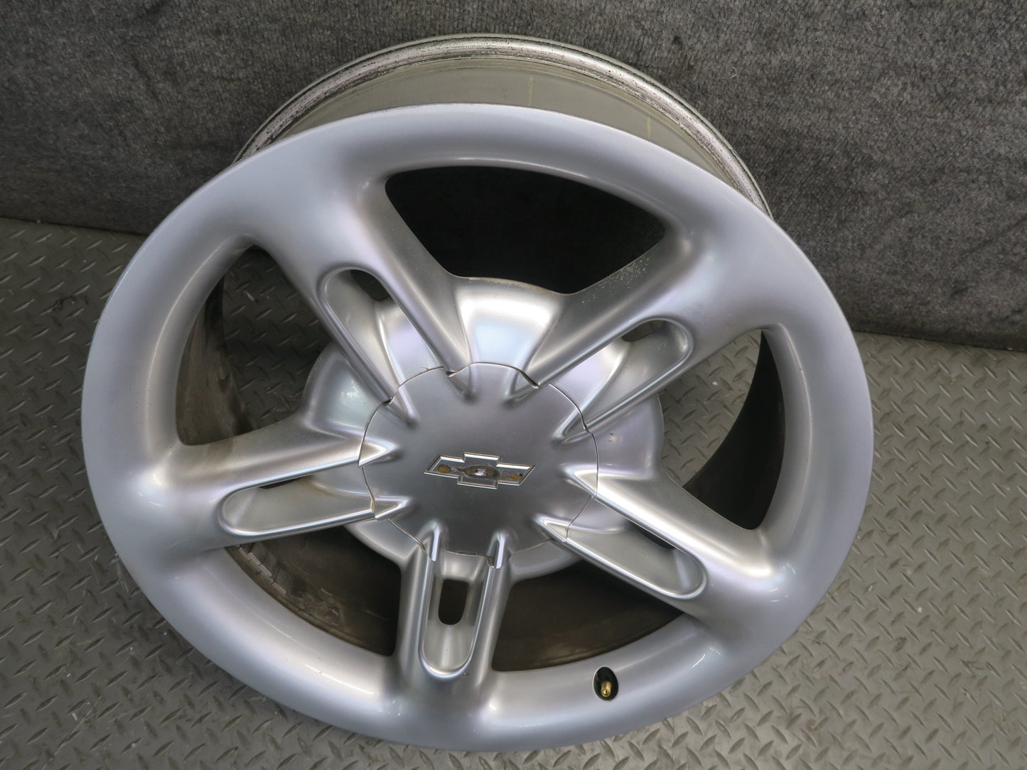 03-06 Chevrolet SSR Factory R19 19" Front Wheel Rim 19x8J ET32 OEM