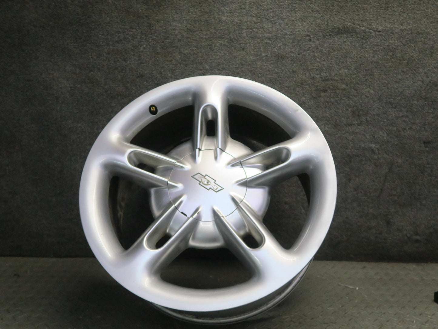 03-06 Chevrolet SSR Factory R19 19" Front Wheel Rim 19x8J ET32 OEM