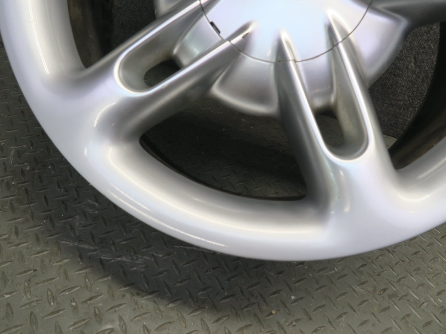 03-06 Chevrolet SSR Factory R19 19" Front Wheel Rim 19x8J ET32 OEM