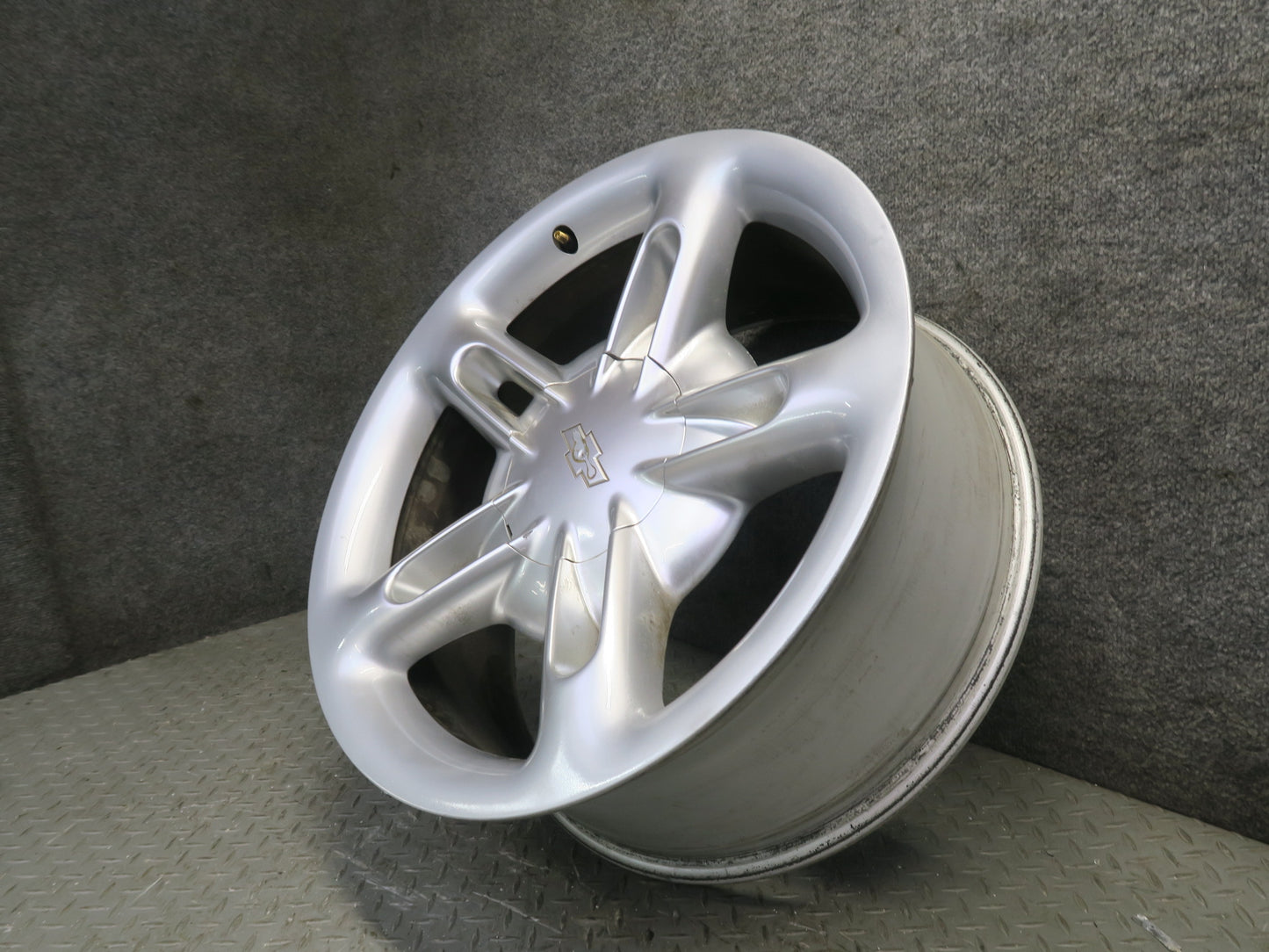 03-06 Chevrolet SSR Factory R19 19" Front Wheel Rim 19x8J ET32 OEM