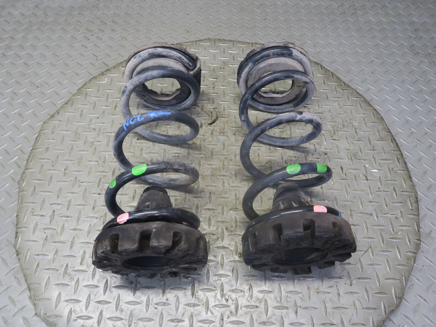 10-19 Nissan 370Z Z34 Convertible Set of 2 Rear Left & Right Coil Spring OEM