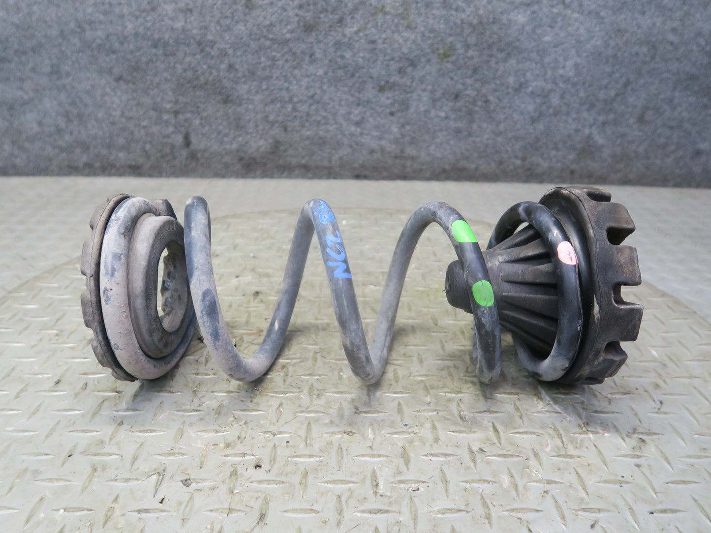 10-19 Nissan 370Z Z34 Convertible Set of 2 Rear Left & Right Coil Spring OEM