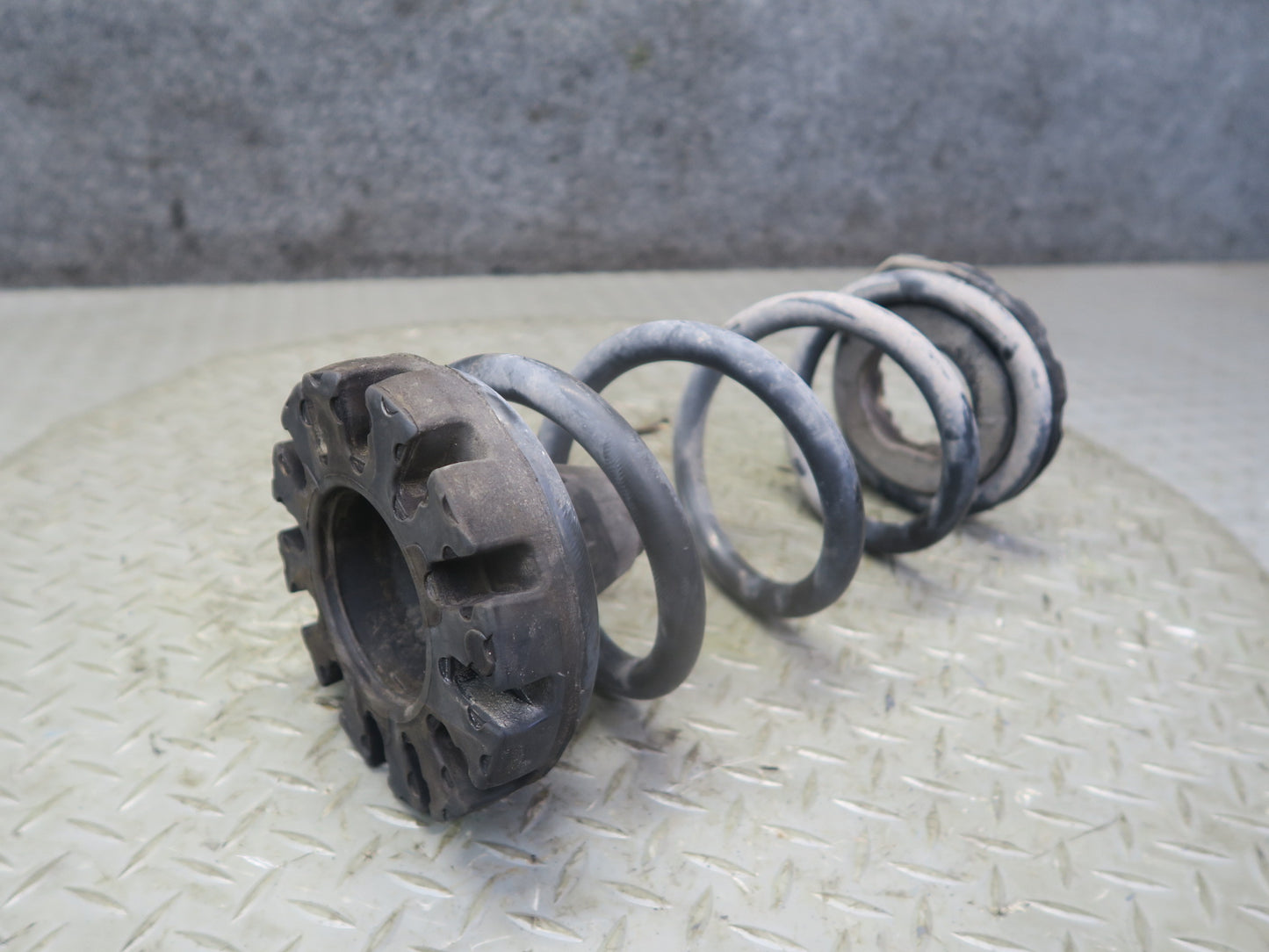 10-19 Nissan 370Z Z34 Convertible Set of 2 Rear Left & Right Coil Spring OEM