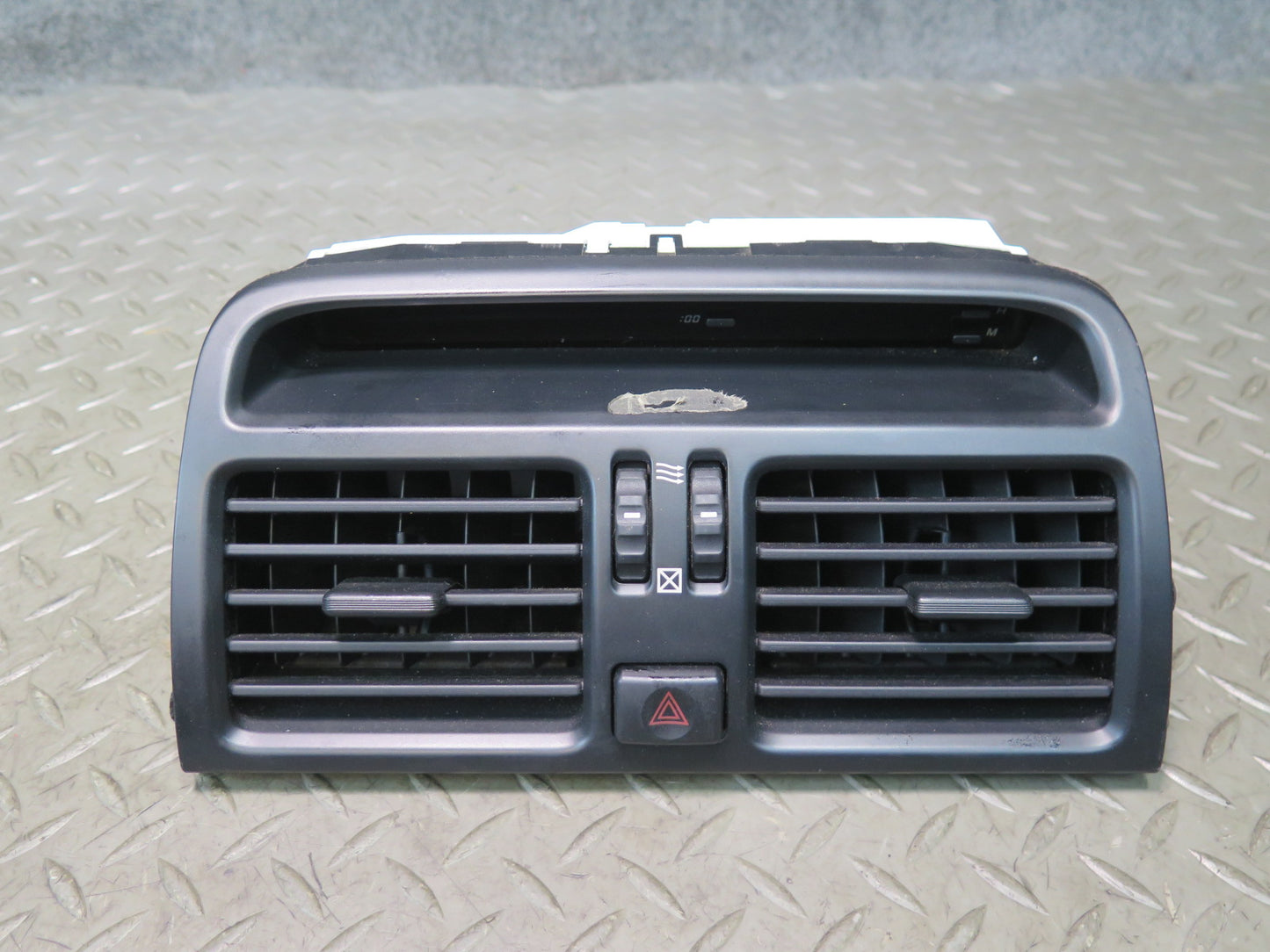 95-97 Toyota Celsior UCF20 RHD Dash Front Left Center Right A/C Air Vent Set OEM