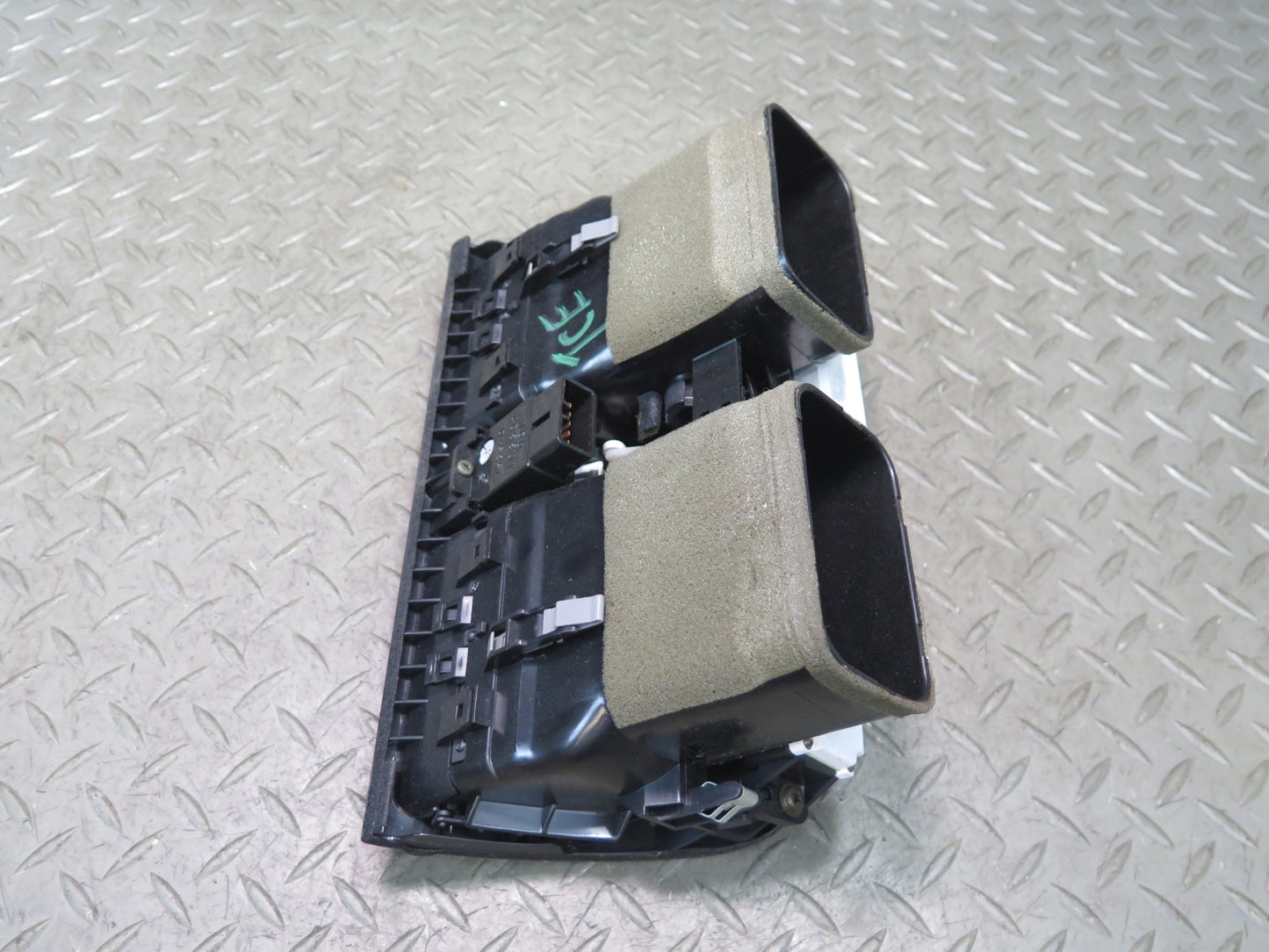 95-97 Toyota Celsior UCF20 RHD Dash Front Left Center Right A/C Air Vent Set OEM