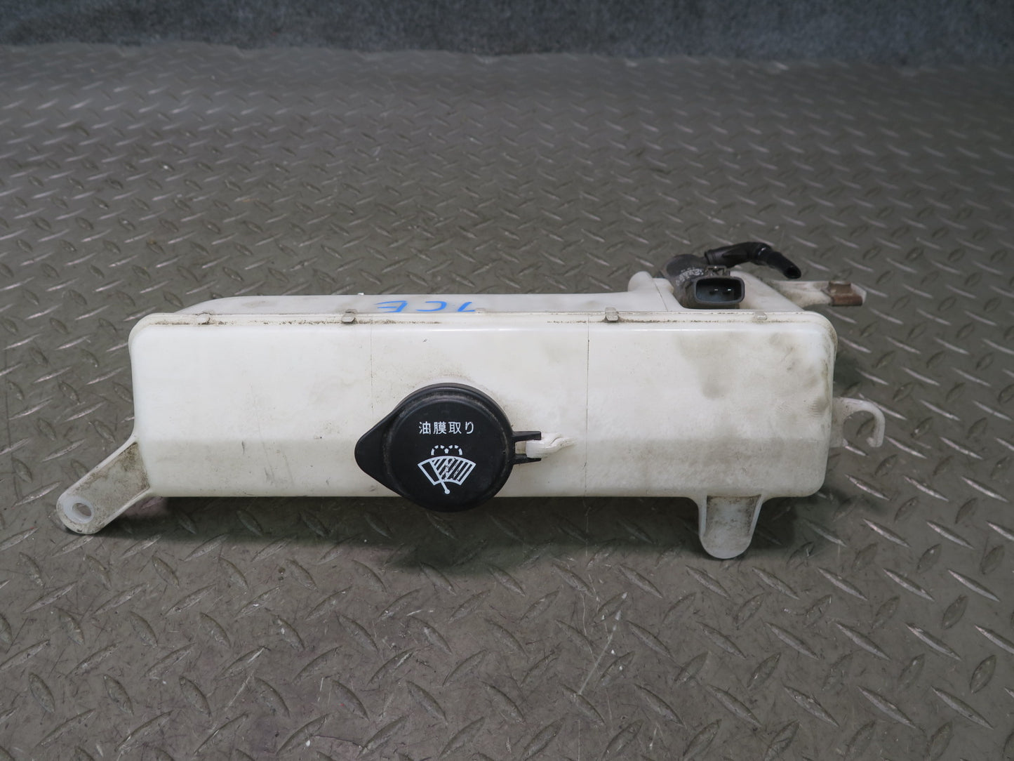 95-97 Toyota Celsior UCF20 Secondary Windshield Washer Fluid Reservoir Tank OEM