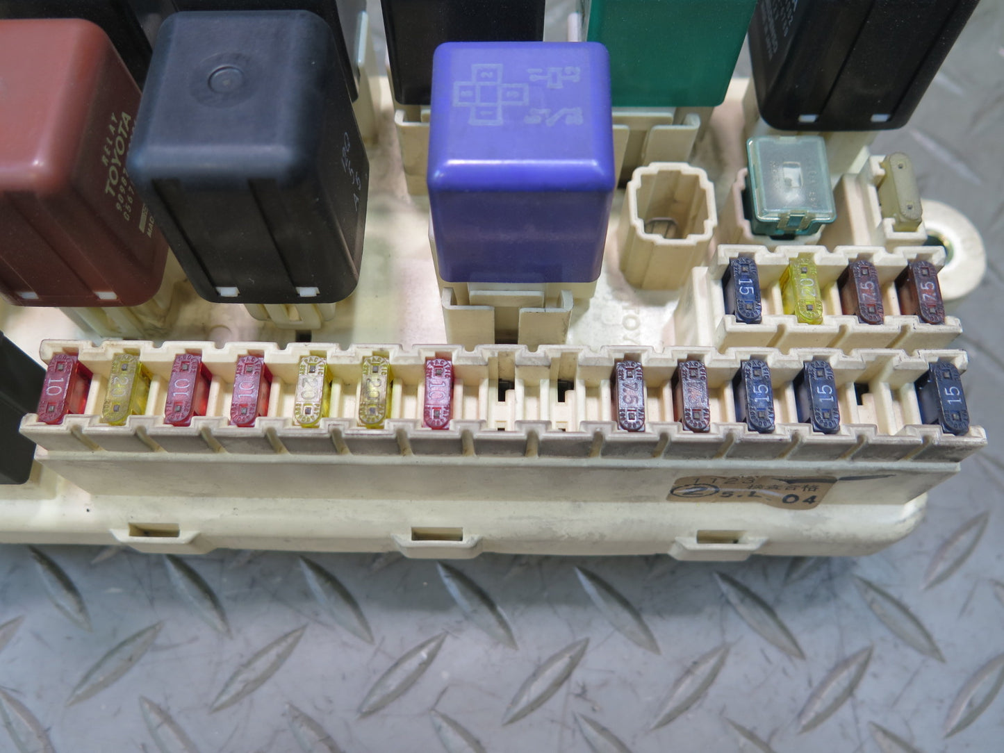 95-97 Toyota Celsior UCF20 RHD Engine Bay Fuse Relay Box Module OEM
