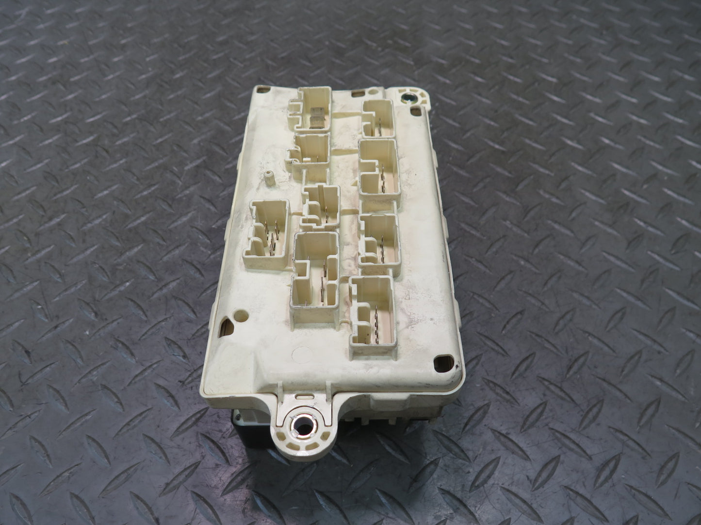 95-97 Toyota Celsior UCF20 RHD Engine Bay Fuse Relay Box Module OEM
