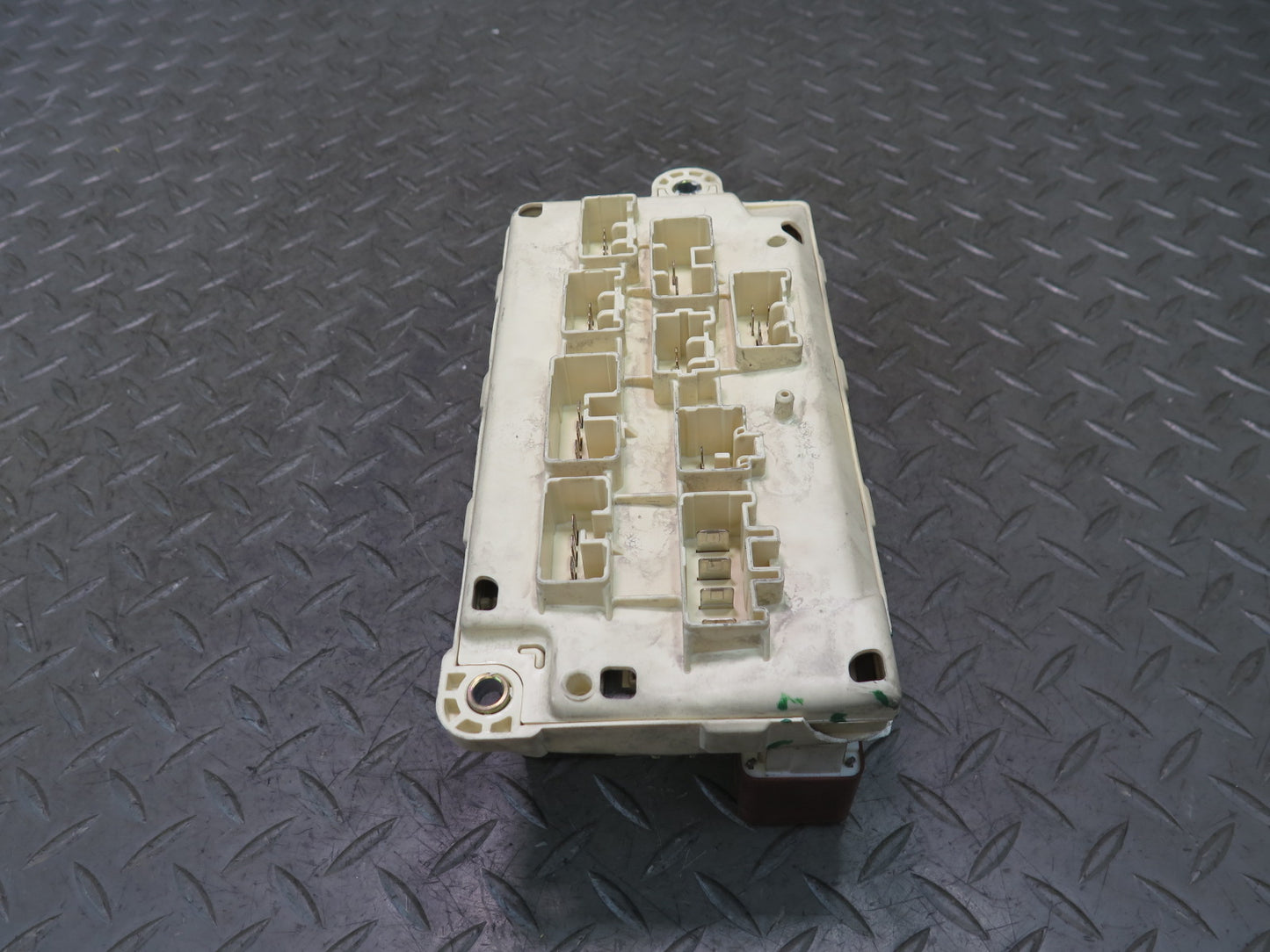 95-97 Toyota Celsior UCF20 RHD Engine Bay Fuse Relay Box Module OEM