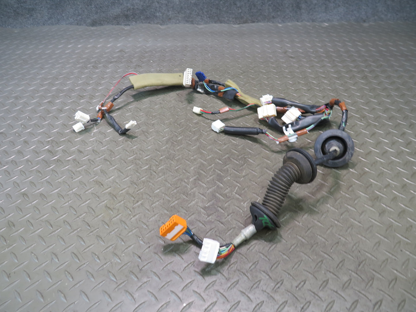 95-96 Toyota Celsior UCF20 RHD Front Right Door Wire Wiring Harness OEM