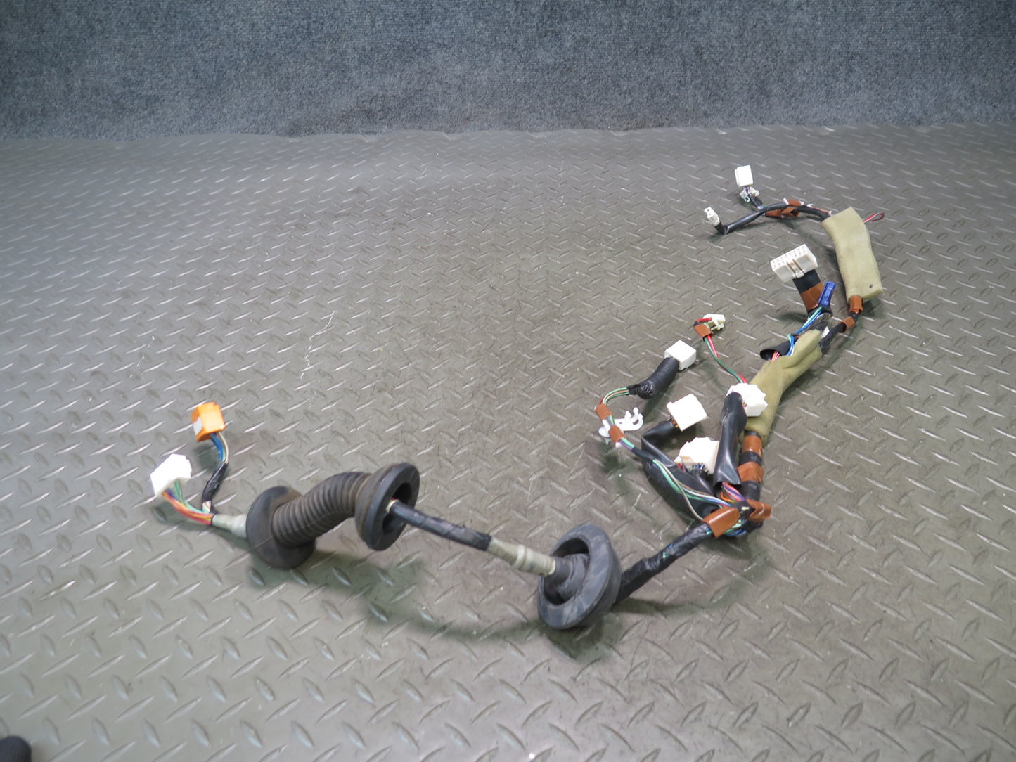 95-96 Toyota Celsior UCF20 RHD Front Right Door Wire Wiring Harness OEM