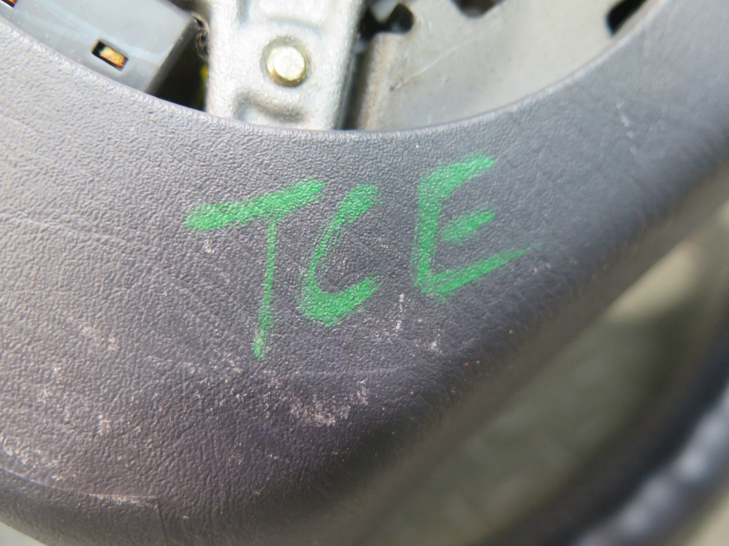 95-96 TOYOTA UCF20 CELSIOR FRONT RIGHT DRIVER SIDE STEERING WHEEL W/ SRS AIRBAG OEM