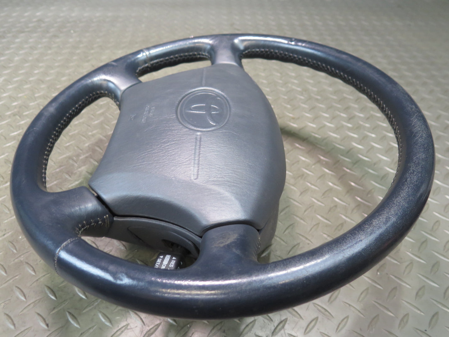 95-96 TOYOTA UCF20 CELSIOR FRONT RIGHT DRIVER SIDE STEERING WHEEL W/ SRS AIRBAG OEM