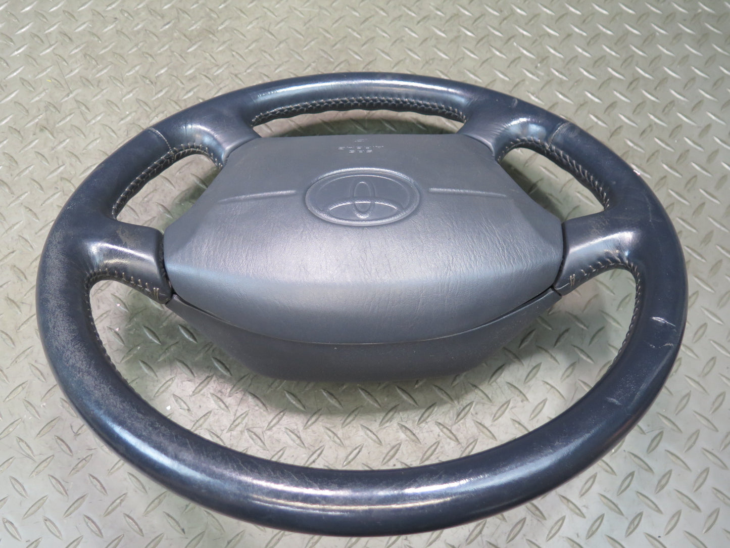 95-96 TOYOTA UCF20 CELSIOR FRONT RIGHT DRIVER SIDE STEERING WHEEL W/ SRS AIRBAG OEM