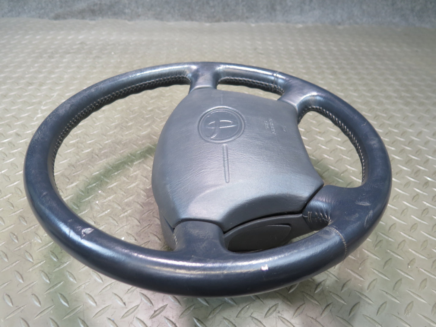 95-96 TOYOTA UCF20 CELSIOR FRONT RIGHT DRIVER SIDE STEERING WHEEL W/ SRS AIRBAG OEM