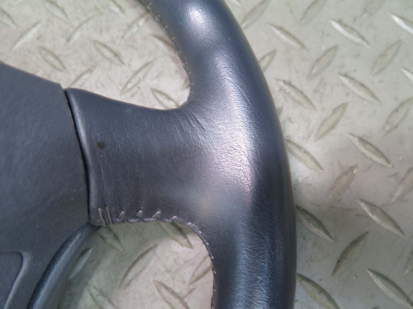 95-96 TOYOTA UCF20 CELSIOR FRONT RIGHT DRIVER SIDE STEERING WHEEL W/ SRS AIRBAG OEM