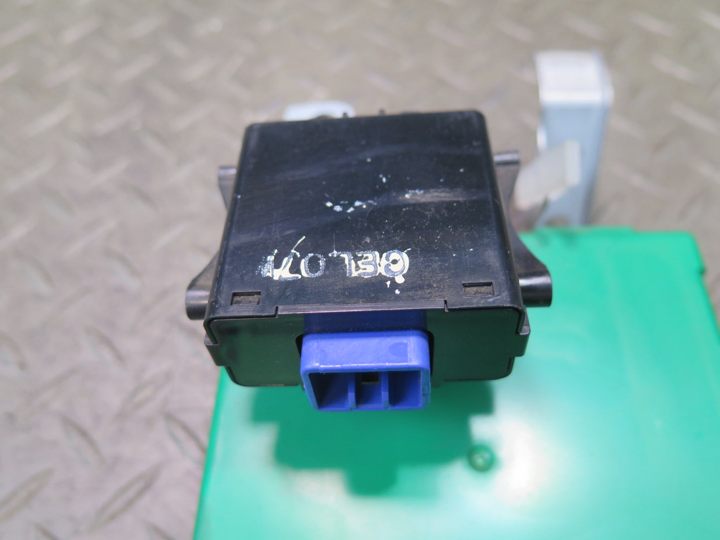 95-96 Toyota Celsior UCF20 Steering Column Tilt & Telescopic Control Module OEM