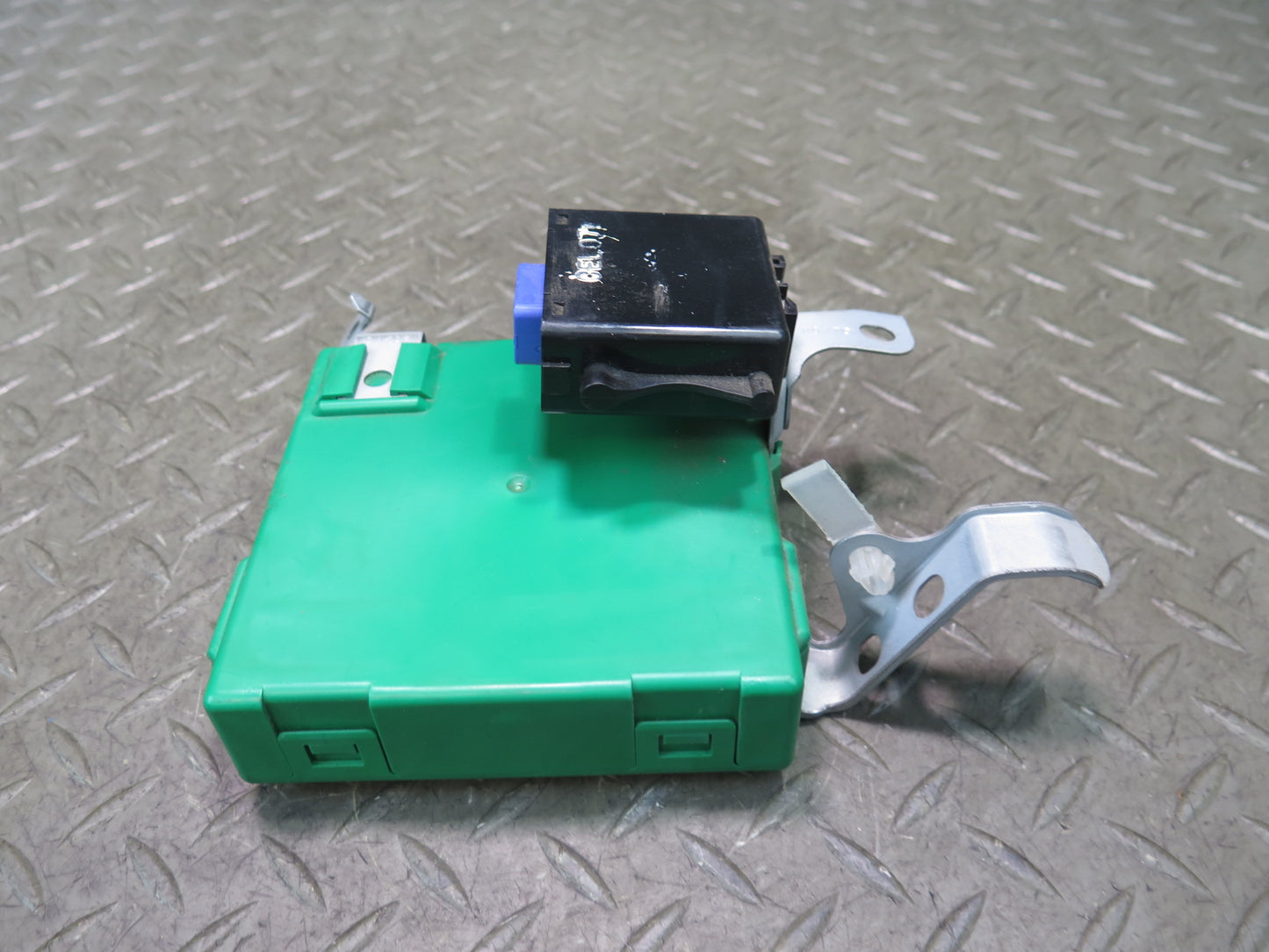 95-96 Toyota Celsior UCF20 Steering Column Tilt & Telescopic Control Module OEM
