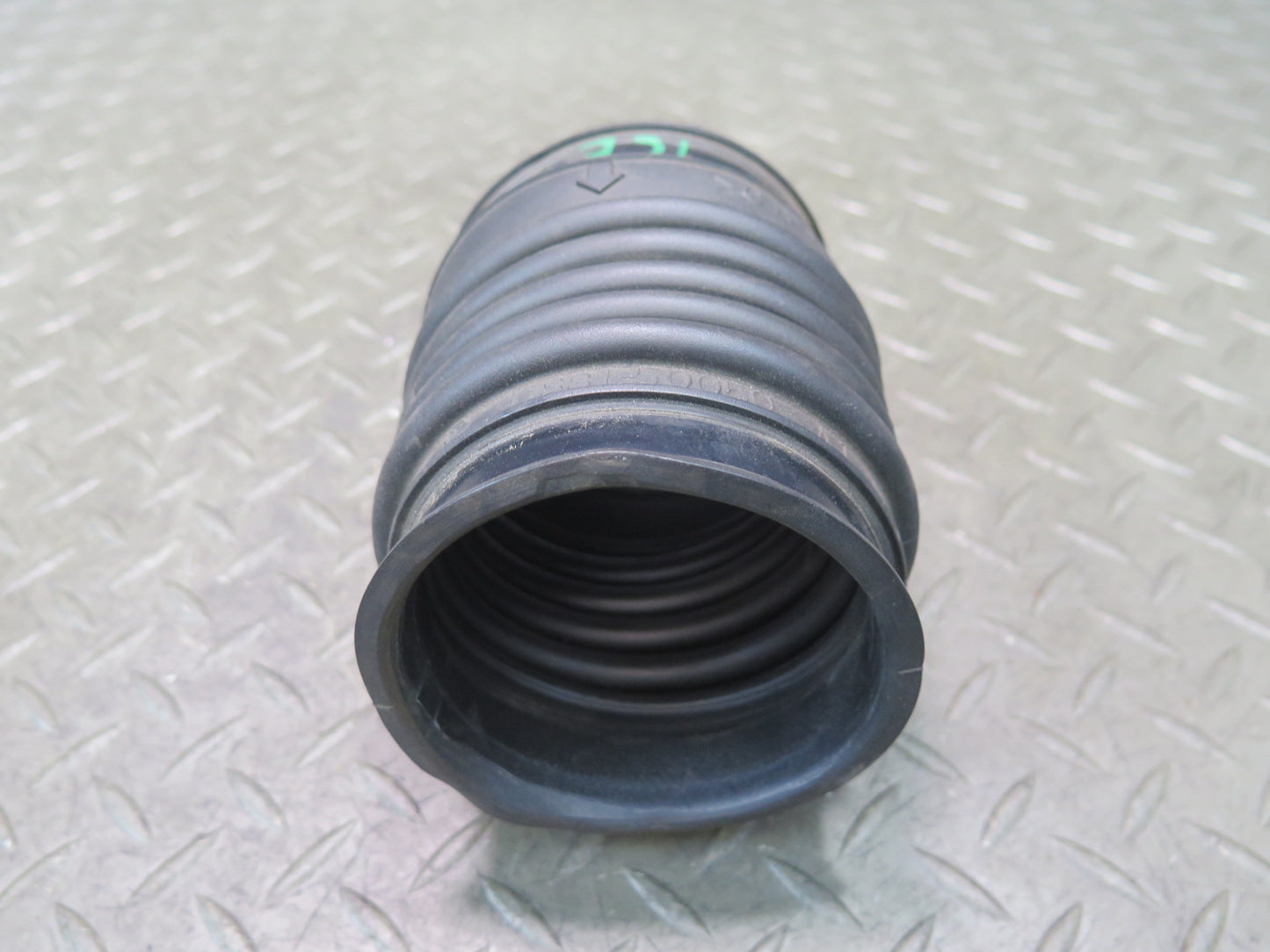 95-97 Toyota Celsior Lexus LS400 UCF20 Air Intake Cleaner Hose Pipe Line OEM