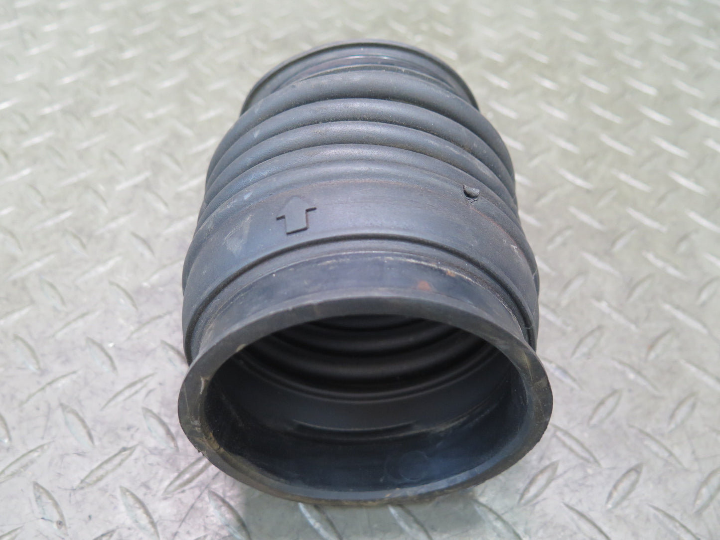 95-97 Toyota Celsior Lexus LS400 UCF20 Air Intake Cleaner Hose Pipe Line OEM