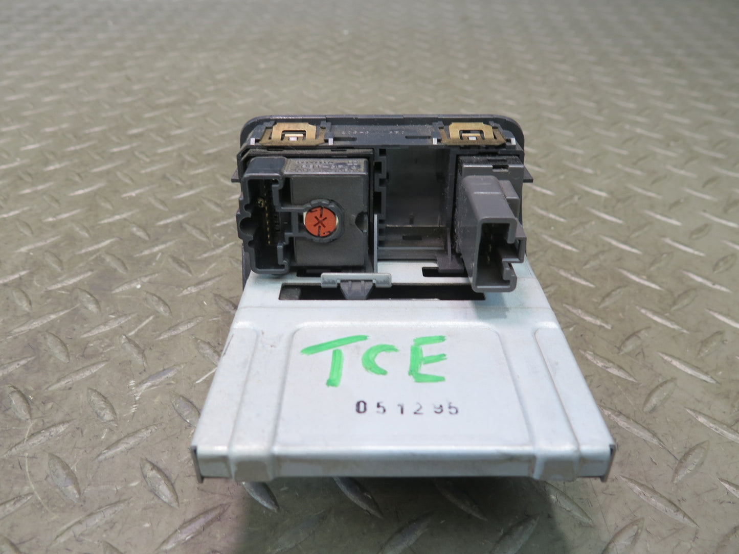 95-97 Toyota Celsior UCF20 RHD Power Mirror Switch w Coin Pocket Tray OEM