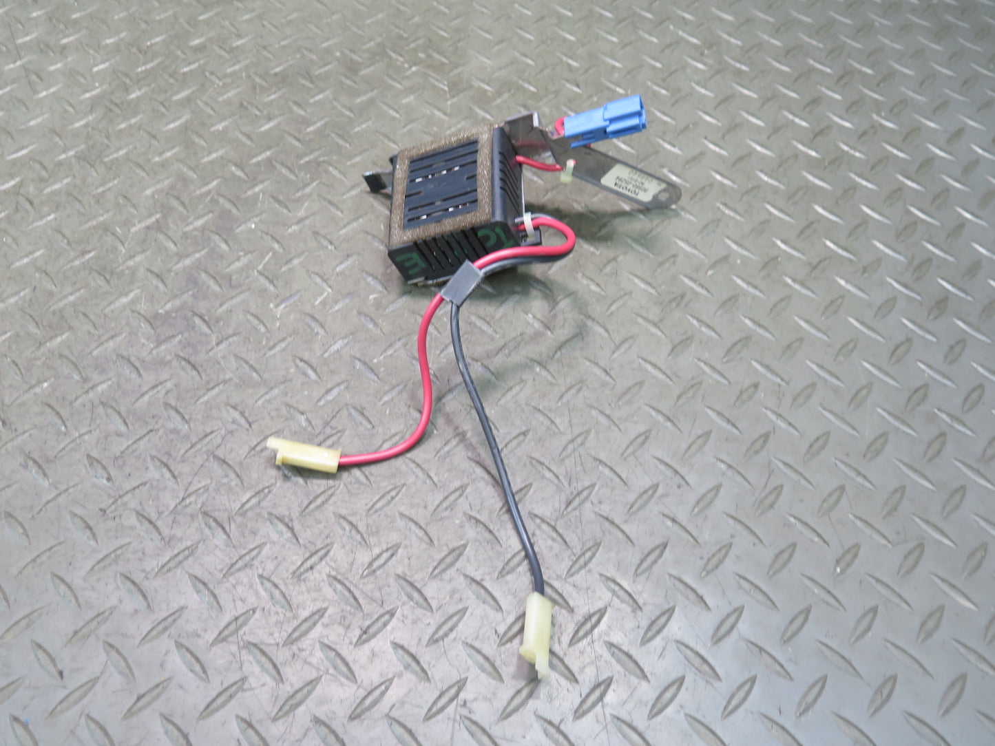 95-97 Toyota Celsior UCF20 Telephone Noise Reduction Filter Relay Module OEM