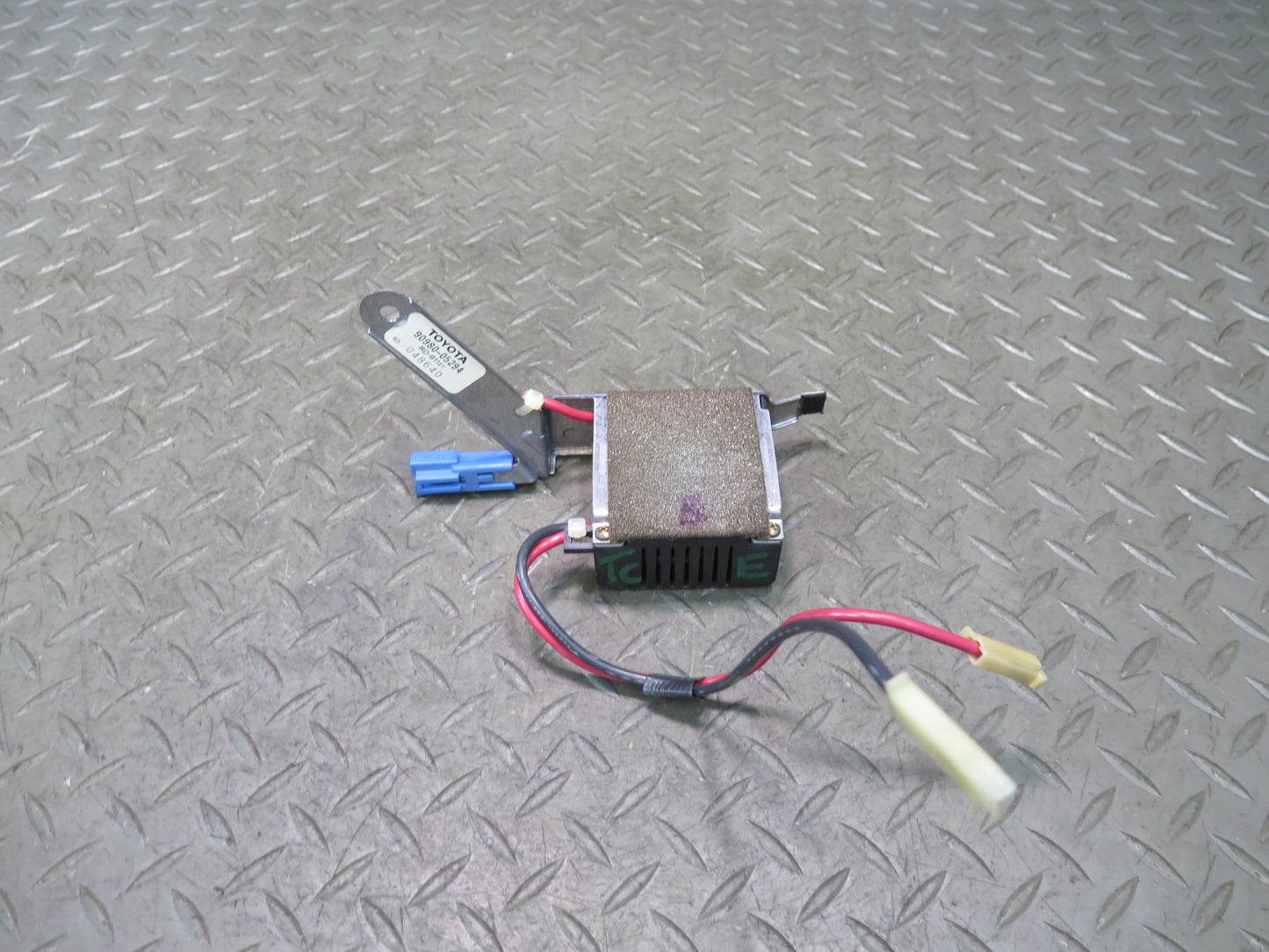95-97 Toyota Celsior UCF20 Telephone Noise Reduction Filter Relay Module OEM