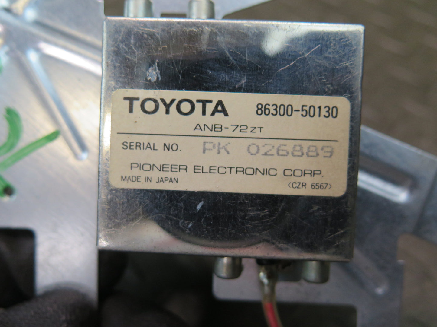 95-97 Toyota Celsior UCF20 Pioneer Antenna Cord w Mount Bracket 86300-50130 OEM