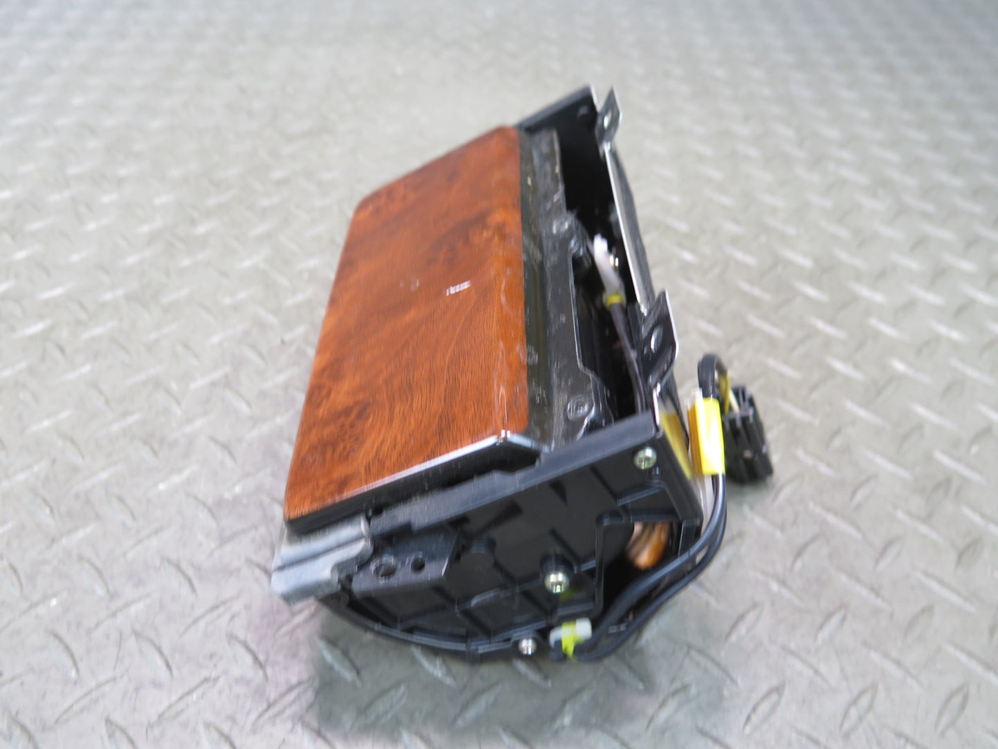 95-97 Toyota Celsior Lexus LS400 UCF20 Front Center Console Ashtray Lighter OEM