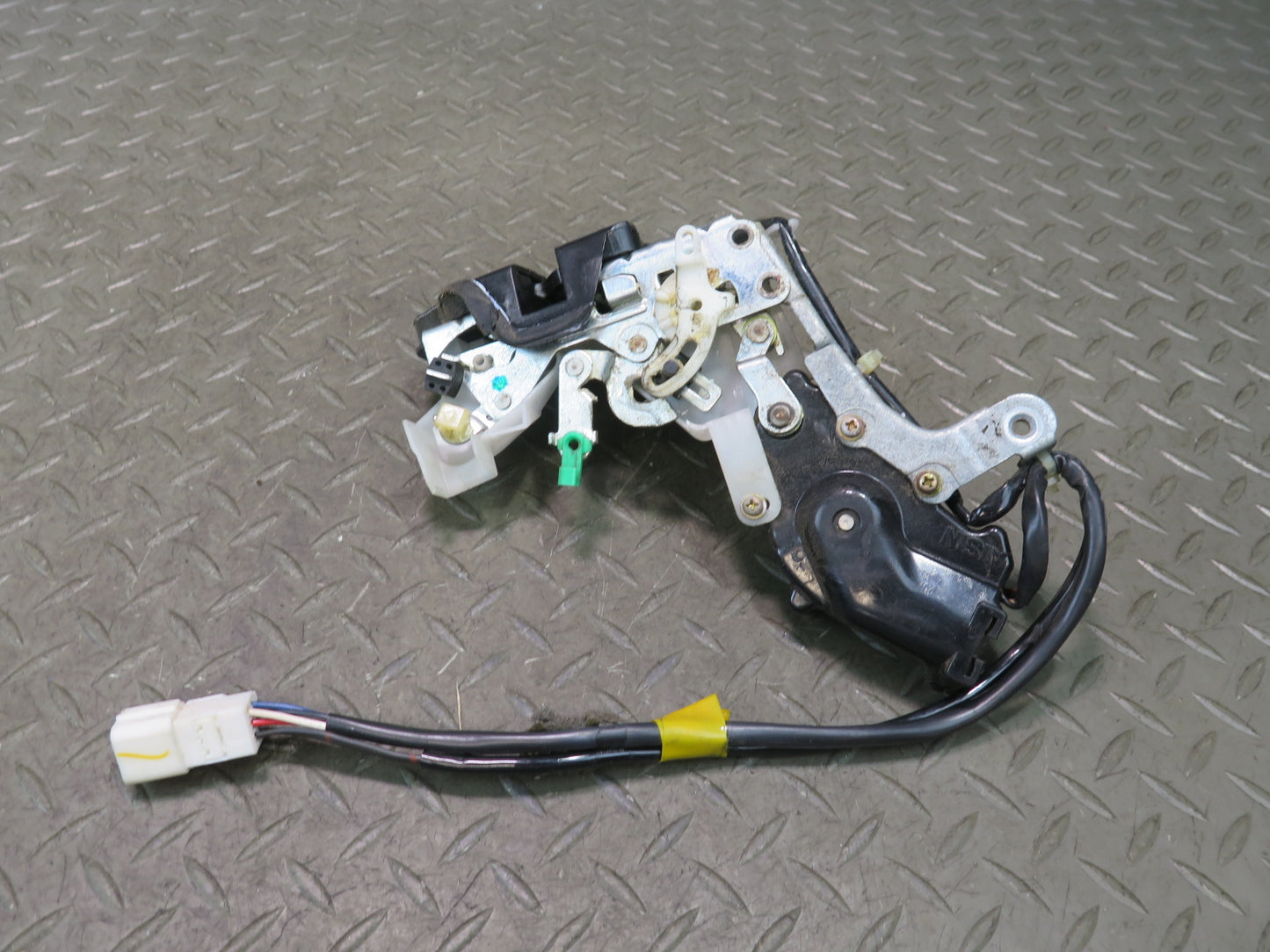 95-97 Toyota Celsior Lexus LS400 UCF20 Rear Right Door Lock Latch Actuator OEM