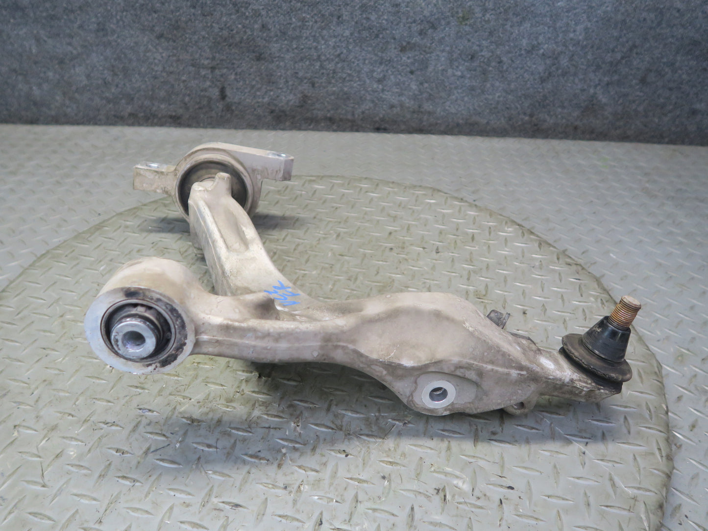 09-20 Nissan Z34 370Z Front Right Upper & Lower Control Arm Set OEM