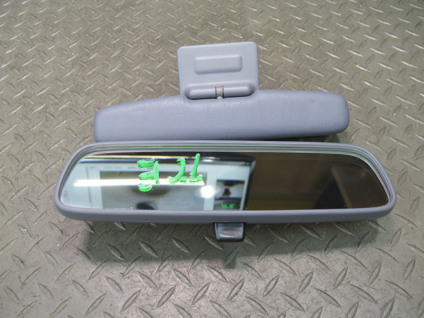 95-00 Toyota Celsior Lexus LS400 UCF20 Manual Dim Interior Rear View Mirror OEM