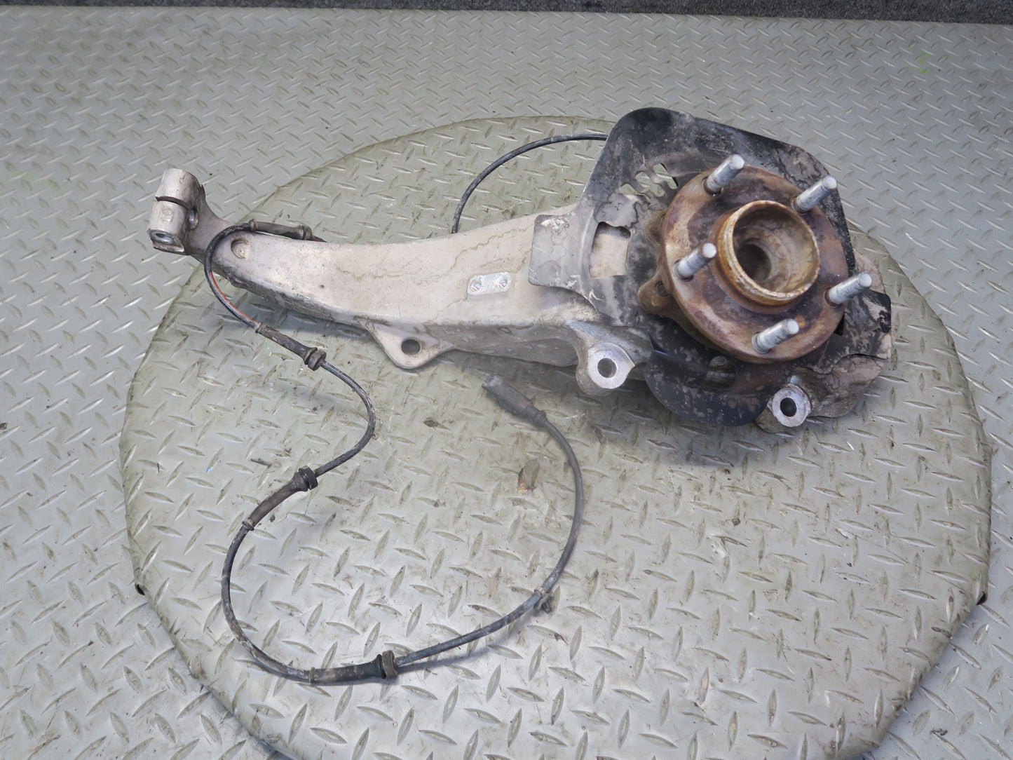 09-10 Nissan Z34 370Z Front Left Spindle Knuckle Wheel Hub Bearing OEM