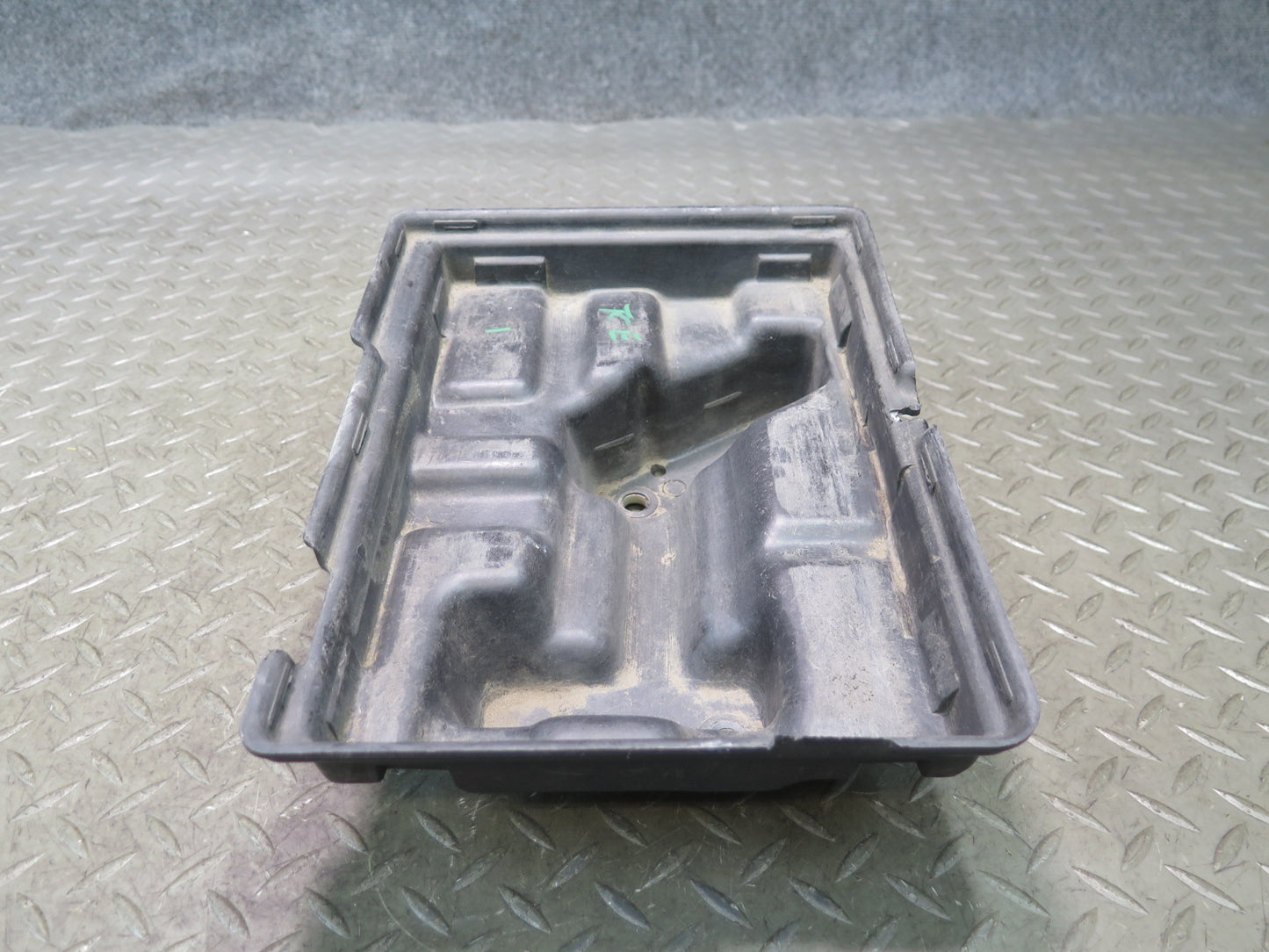 95-00 Toyota Celsior Lexus LS400 UCF20 Battery Tray Holder Bracket Support OEM
