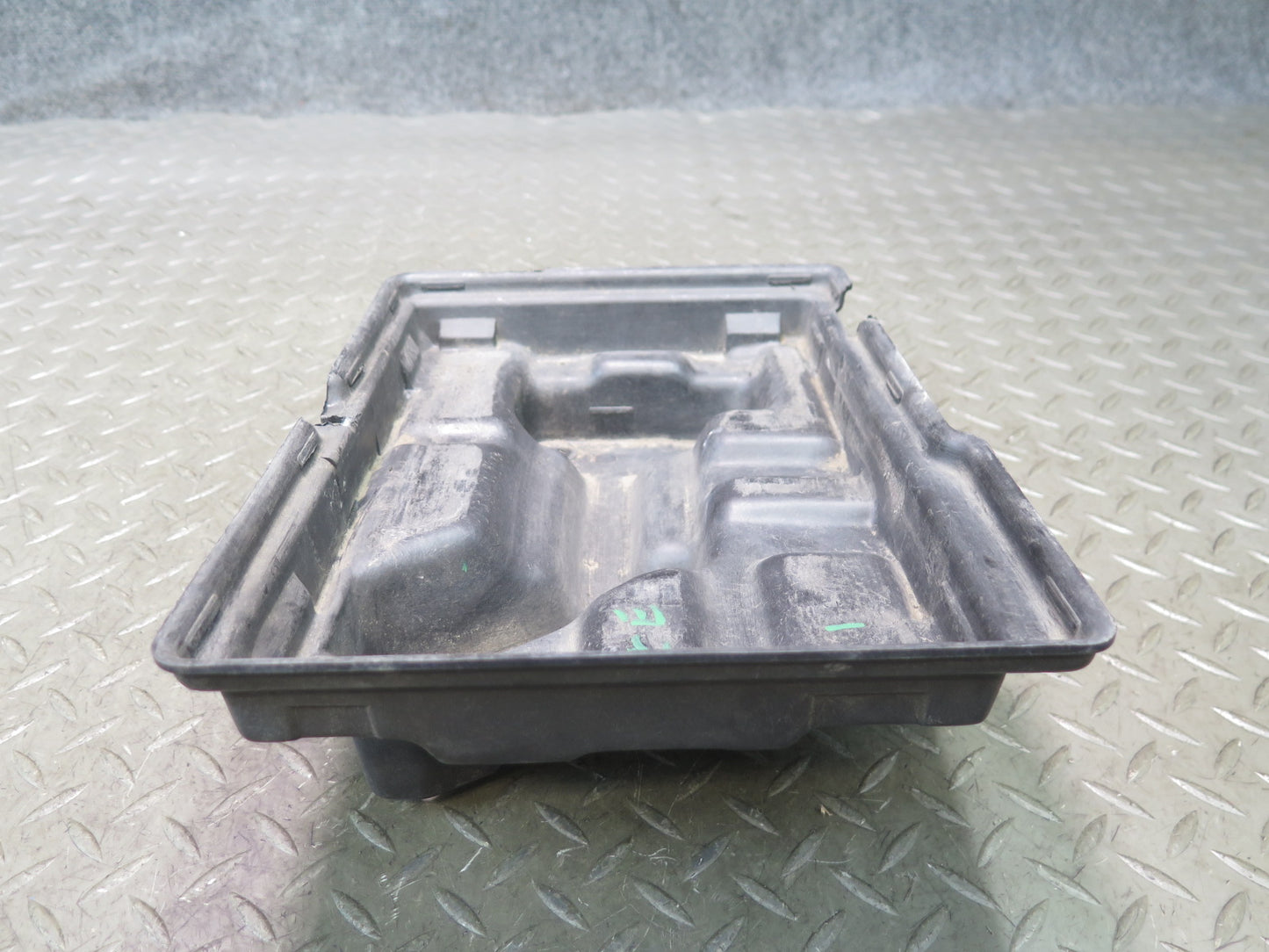 95-00 Toyota Celsior Lexus LS400 UCF20 Battery Tray Holder Bracket Support OEM