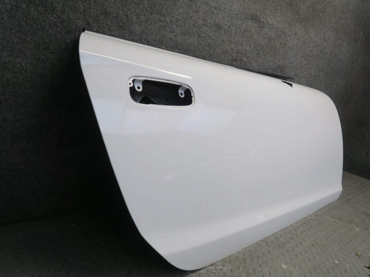 00-05 Toyota MR2 Spyder ZZW30L Right Door Shell Panel Super White OEM