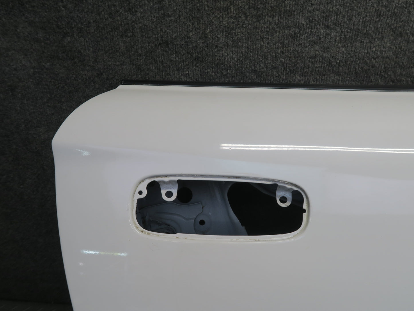 00-05 Toyota MR2 Spyder ZZW30L Right Door Shell Panel Super White OEM
