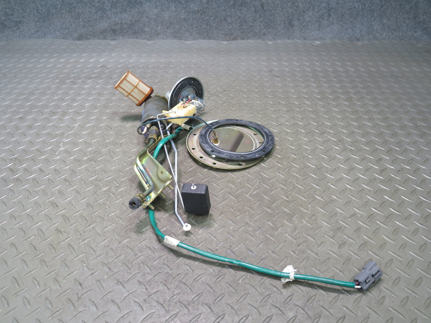 95-97 Toyota Celsior Lexus LS400 Fuel Pump Level Sensor Sending Unit Set OEM