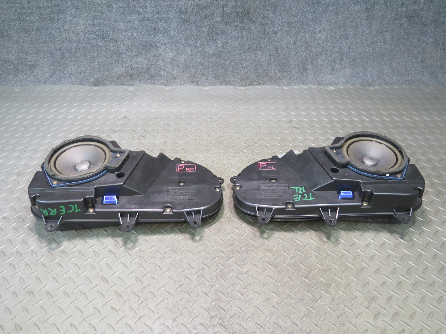95-00 Toyota Celsior Lexus LS400 UCF20 Rear Left & Right Door Speaker Set OEM