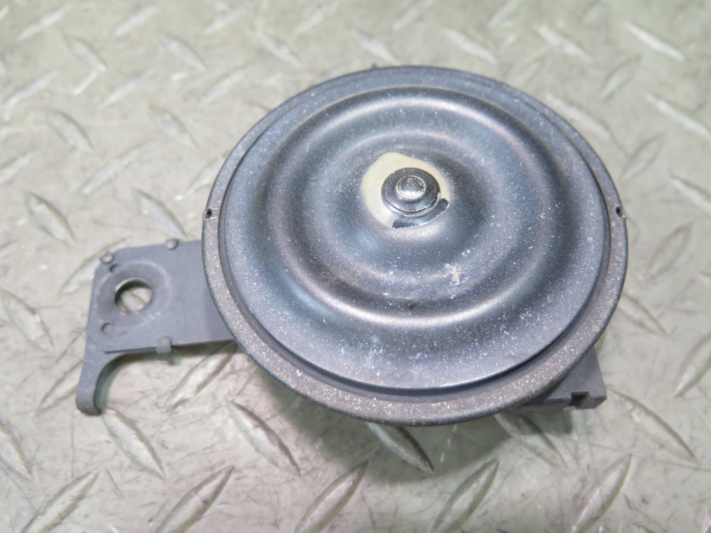 95-97 Toyota Celsior Lexus LS400 High & Low Tone Note Pitch Horn Signal Set OEM