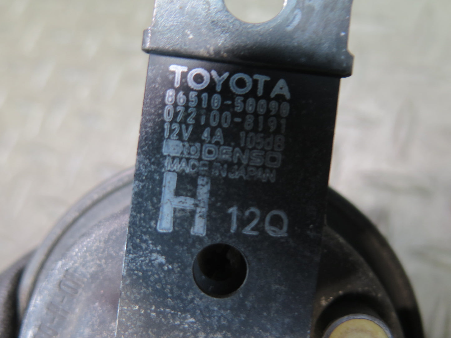 95-97 Toyota Celsior Lexus LS400 High & Low Tone Note Pitch Horn Signal Set OEM