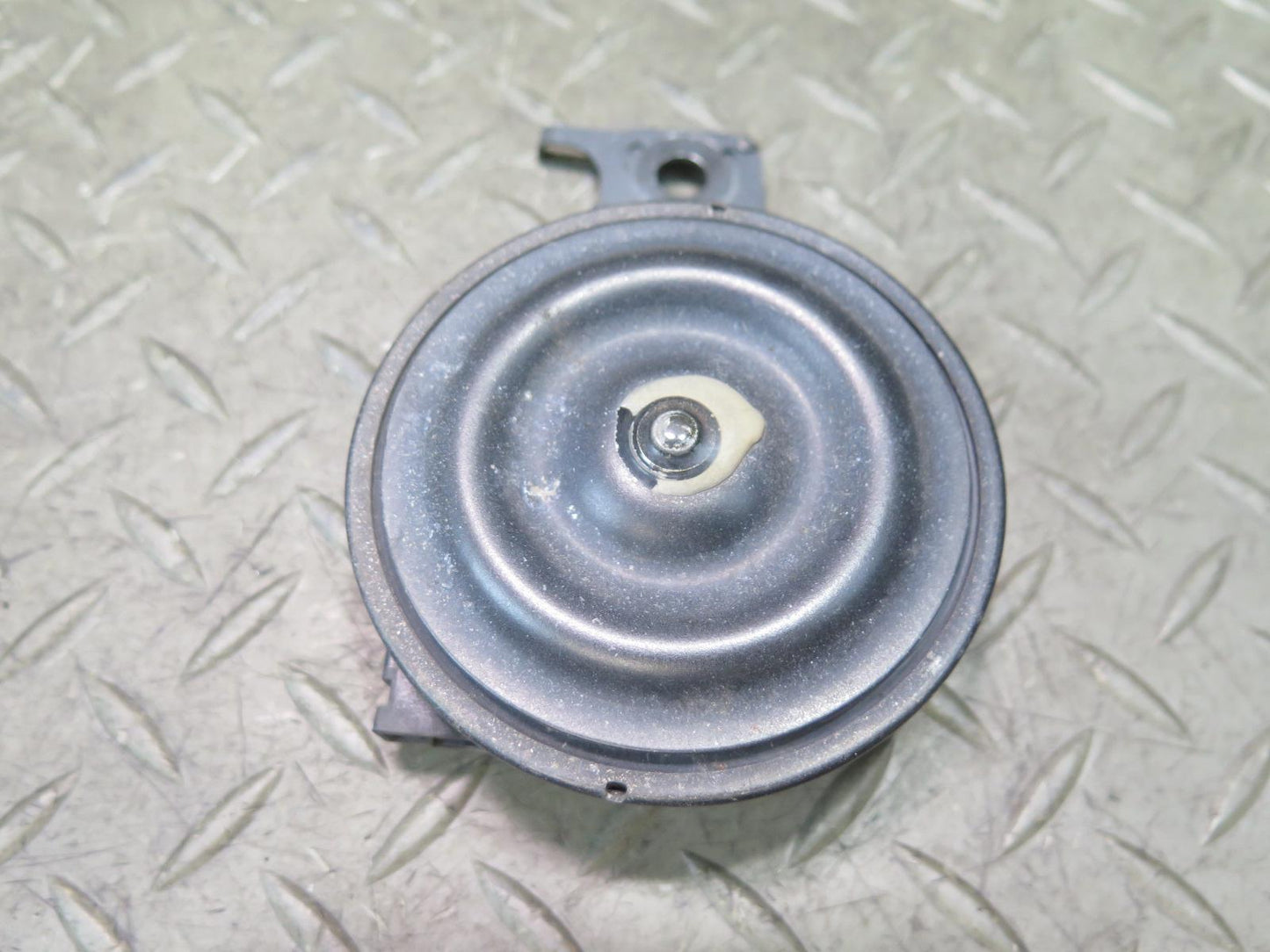 95-97 Toyota Celsior Lexus LS400 High & Low Tone Note Pitch Horn Signal Set OEM